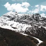 Chateau アパート *